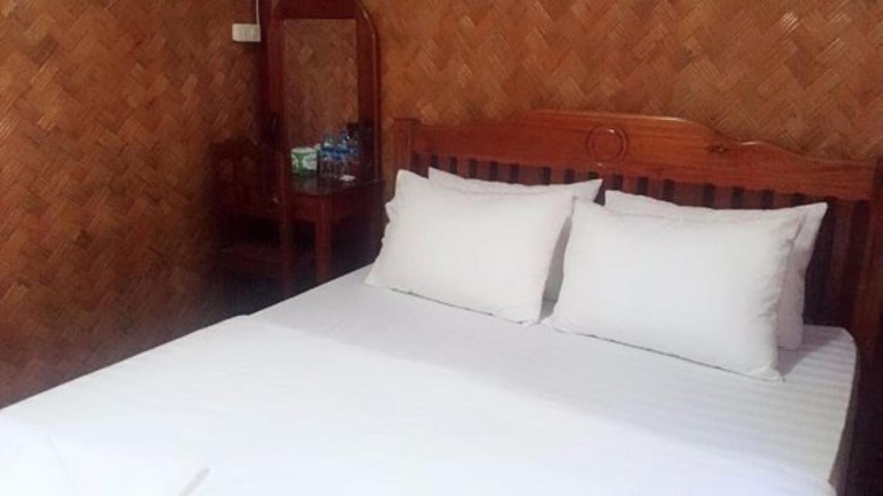 Vang Vieng Bungalows Exteriör bild