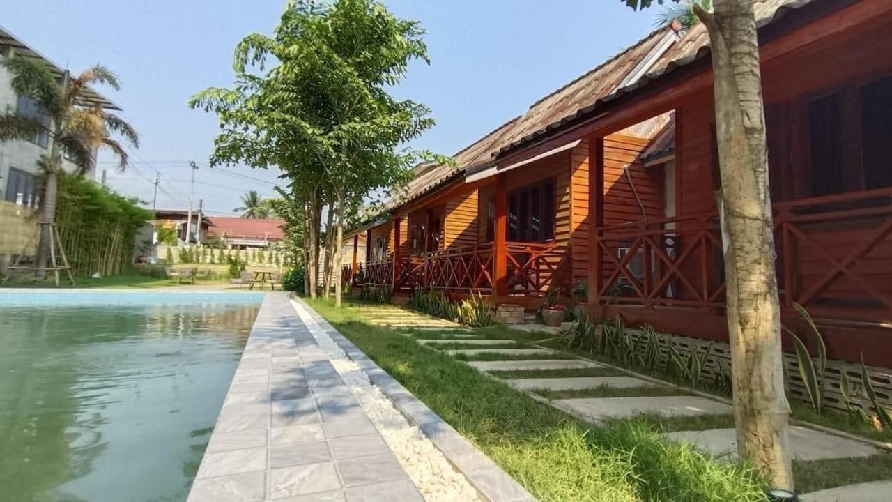Vang Vieng Bungalows Exteriör bild